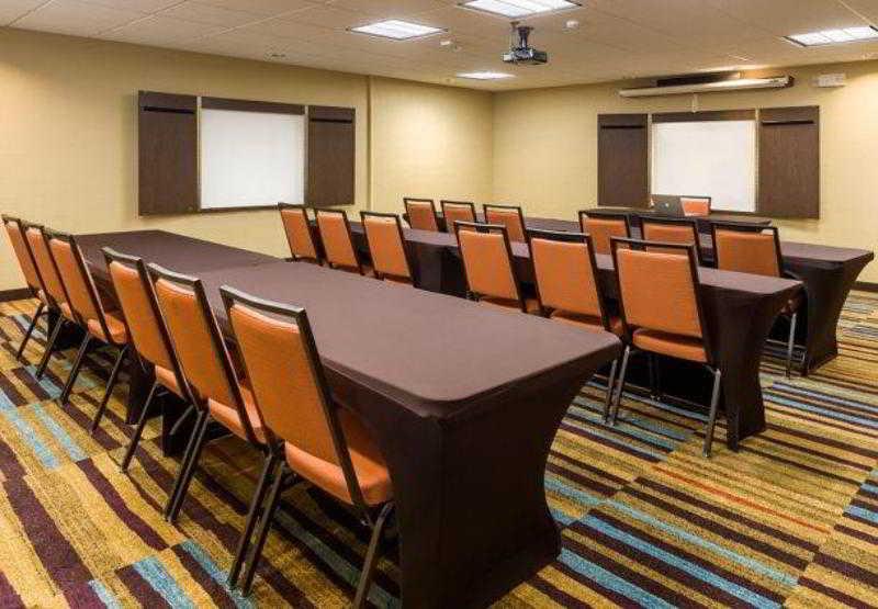 Fairfield Inn & Suites Dallas Park Central Buitenkant foto