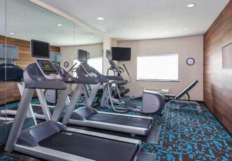 Fairfield Inn & Suites Dallas Park Central Buitenkant foto