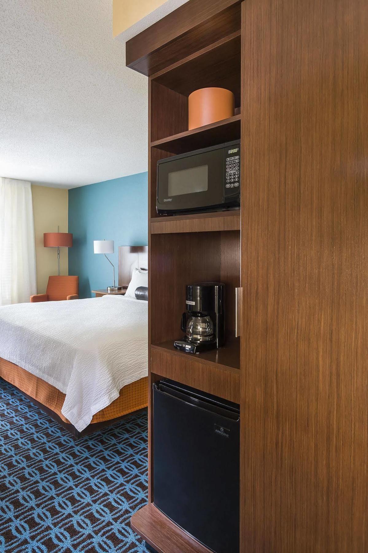 Fairfield Inn & Suites Dallas Park Central Buitenkant foto